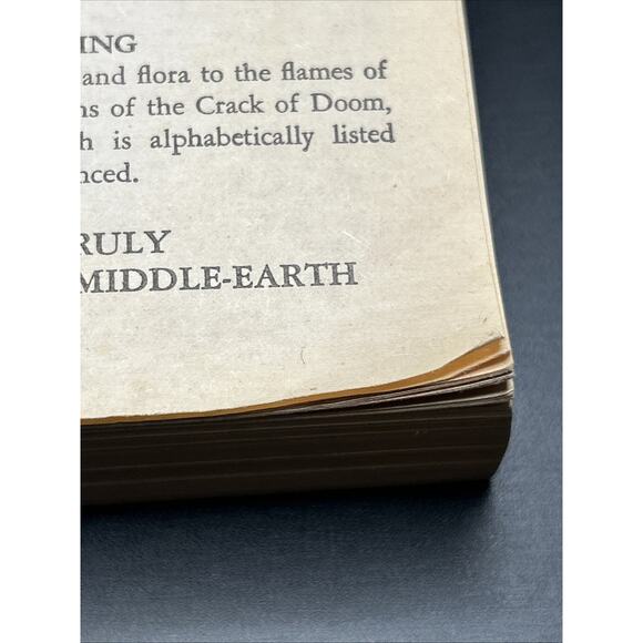 Complete guide to Middle-Earth Hobbit to Silmarillion Foster Paperback - Picture 5 of 10